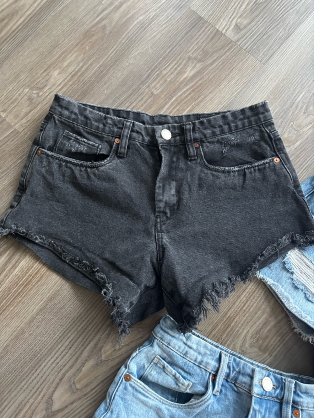 BUNDLE: BlankNYC Shorts Size 27 - Picture 4 of 5